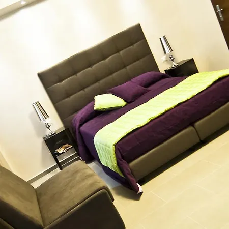 Domus Fontis Bed & Breakfast 4*